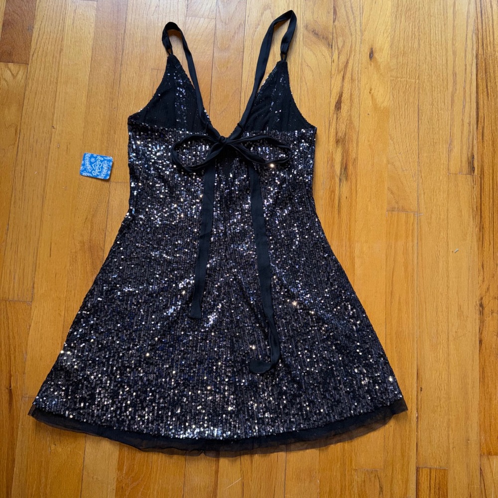 NEW Free People Intimately Sequin Mini Dress Black V-Neck S Glam A-line Cocktail - Picture 2 of 11